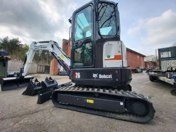 BOBCAT E26 + 3 GODETS