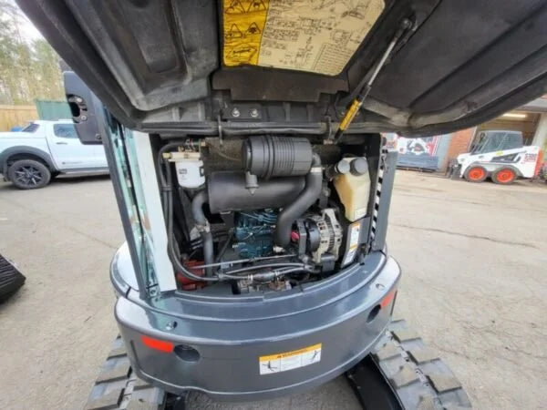 Bobcat E26 , 2,5T + 3 GODETS