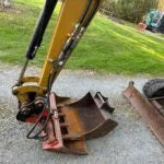 Cat 302.5C + 4 GODETS ET INCLINABLE