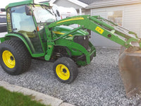JOHN DEERE 4520 AVEC CHARGEUR FRONTAL