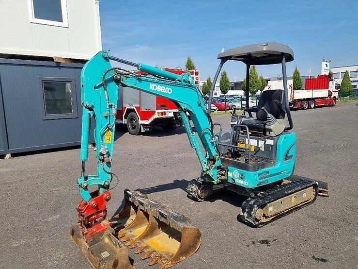 Kobelco SK17 SR-3 + 3 GODETS