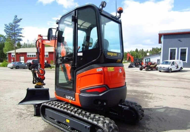 Kubota U27-4